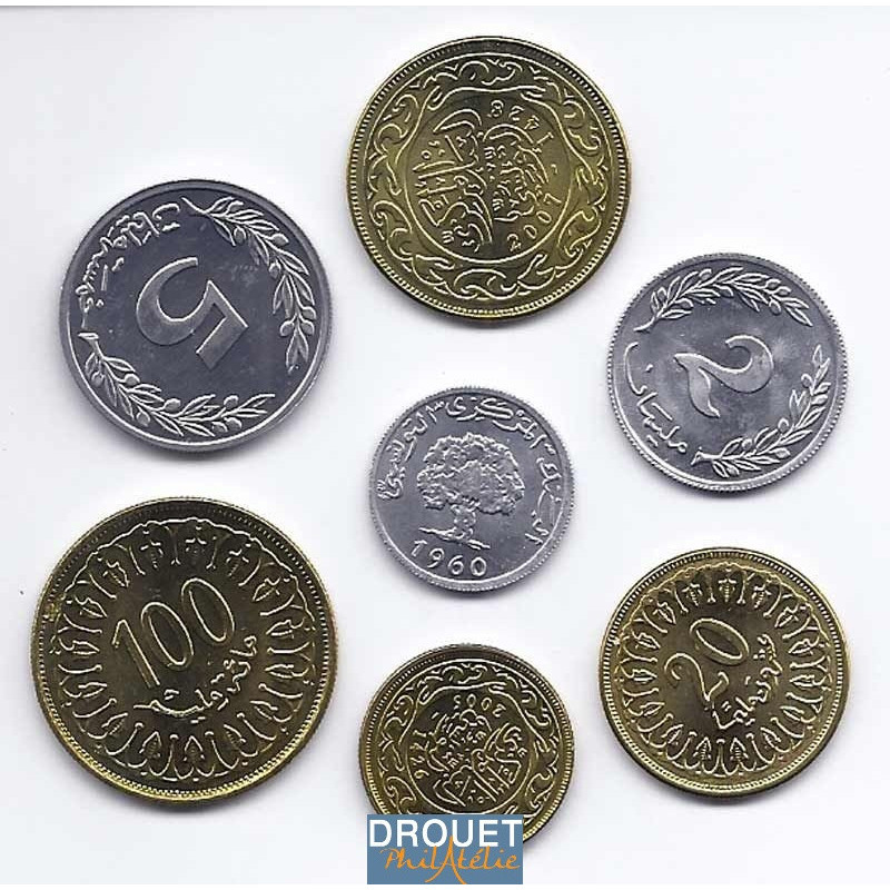 8 Pièces De Monnaie Différentes