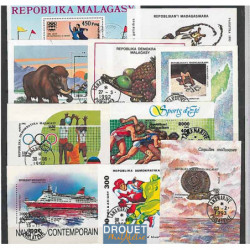 Madagascar timbres poste en...